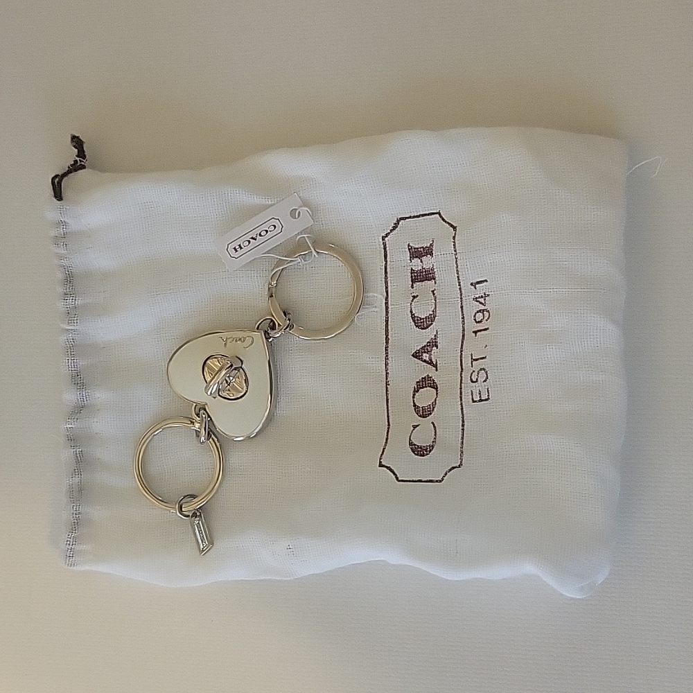 New Coach Heart Valet Keychain